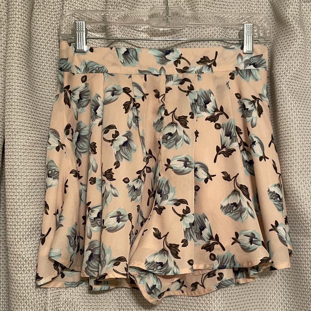 Flown floral L’atiste shorts